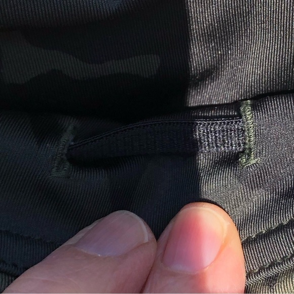 Lululemon Athletica 6 Pace Rival Crop Black  & Army Green Spotted Yoga P… - Picture 3 of 9